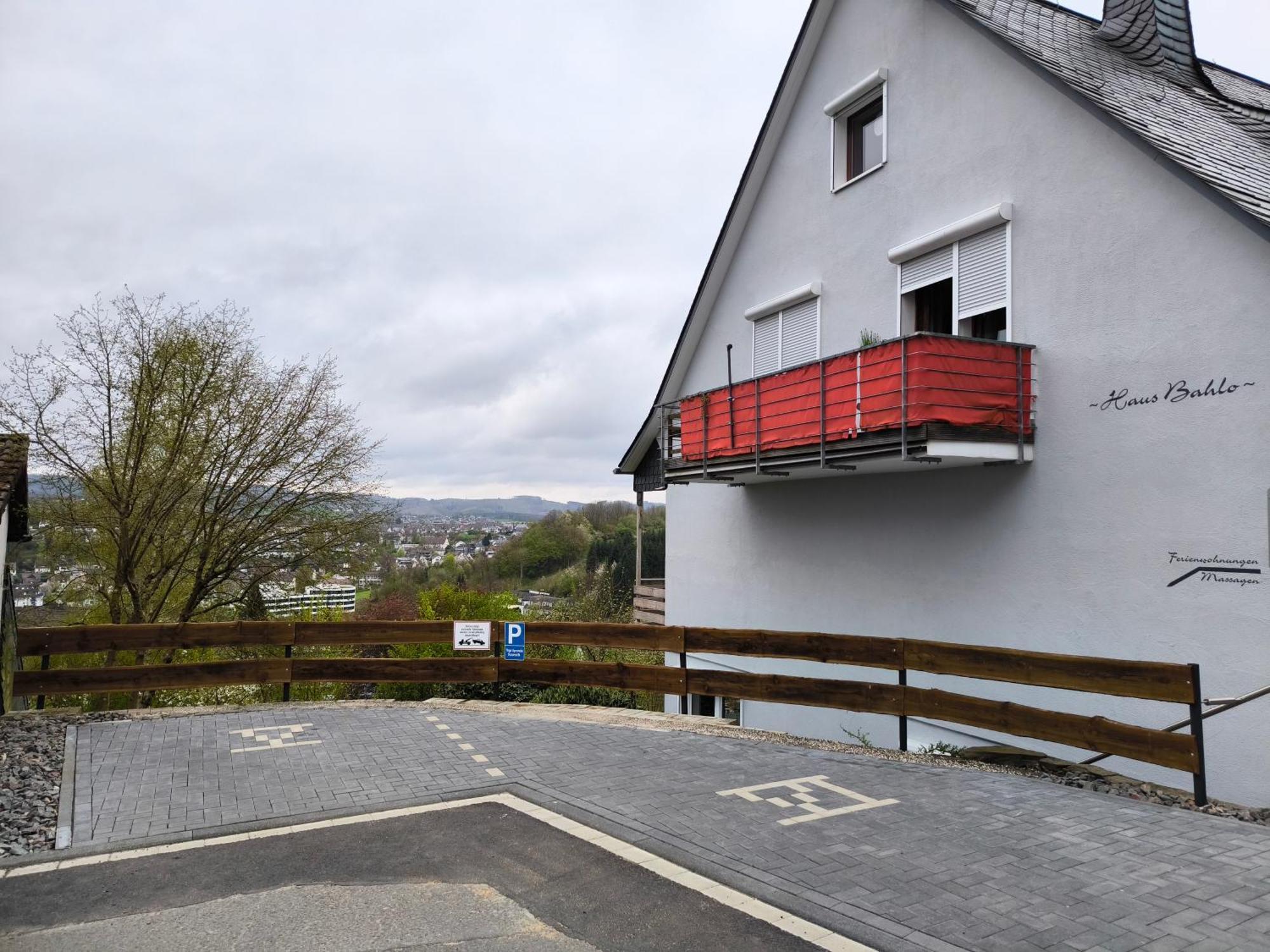 Haus Bahlo - Ferienwohnungen Attendorn Eksteriør billede